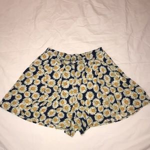 Flowy, Flower Shorts